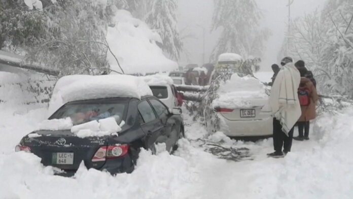 Severe Cold Wave Grips Pakistan Stunning Snowfall Attracts Tourists