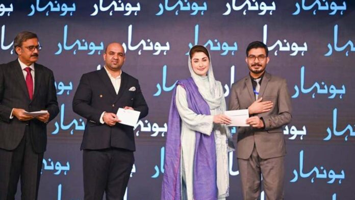 Punjab Chief Minister Announced Phase-II of Honhar Scholarship Program