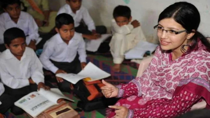 Punjab Launches New App to Monitor Teachers' Attendance Effectively