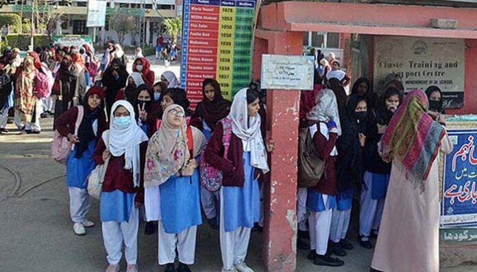 Sindh Government Considers Extending School Winter Vacations Amid Cold Wave